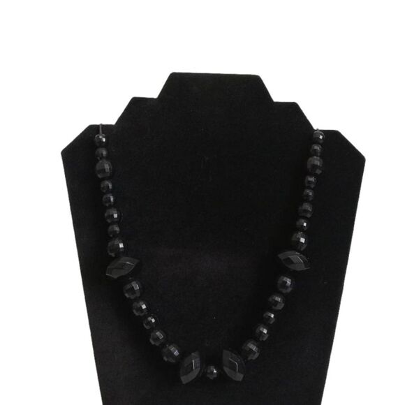 Black Chunky Assorted Faceted Beaded Single Strand Pullover Fashion Necklace - Picture 1 of 10